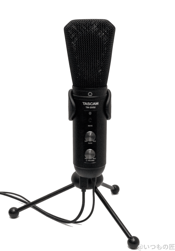 tascam tm-250u スタンド付き | 真ガジェットレビューの匠 TASCAM TM-250Uを専用の卓上スタンドに立て、ケーブルを繋いだ状態。