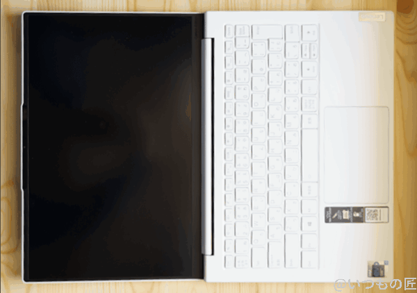 lenovo yoga slim 750i carbon オープン | 真ガジェットレビューの匠 Lenovo Yoga Slim 750i Carbonを開いた状態