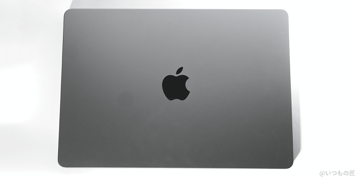 Macbook Air M2の上面