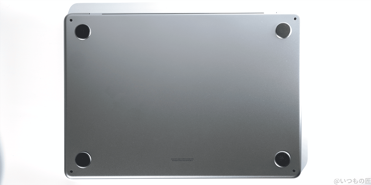 m2-macbook-air-back-body | 真ガジェットレビューの匠 Macbook Air M2の背面
