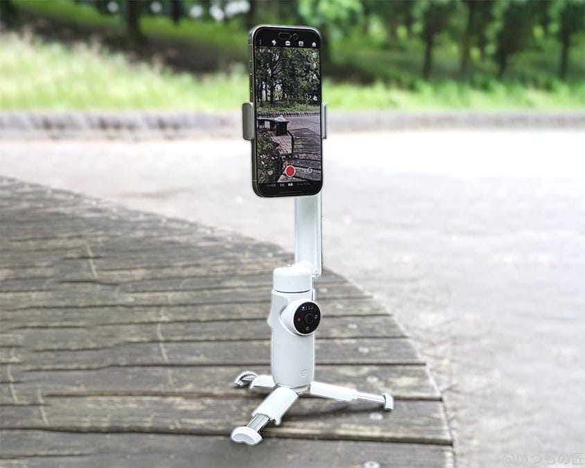 insta360-body | 真ガジェットレビューの匠 Insta360 flow レビュー
ボディとiPhone15 Pro